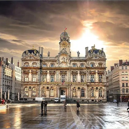 Le Secret, Climatise, Place Des Terreaux-lyon 1er Lyon