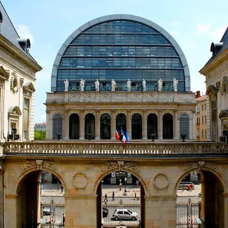Apartment Le Secret, Climatise, Place Des Terreaux-lyon 1er *